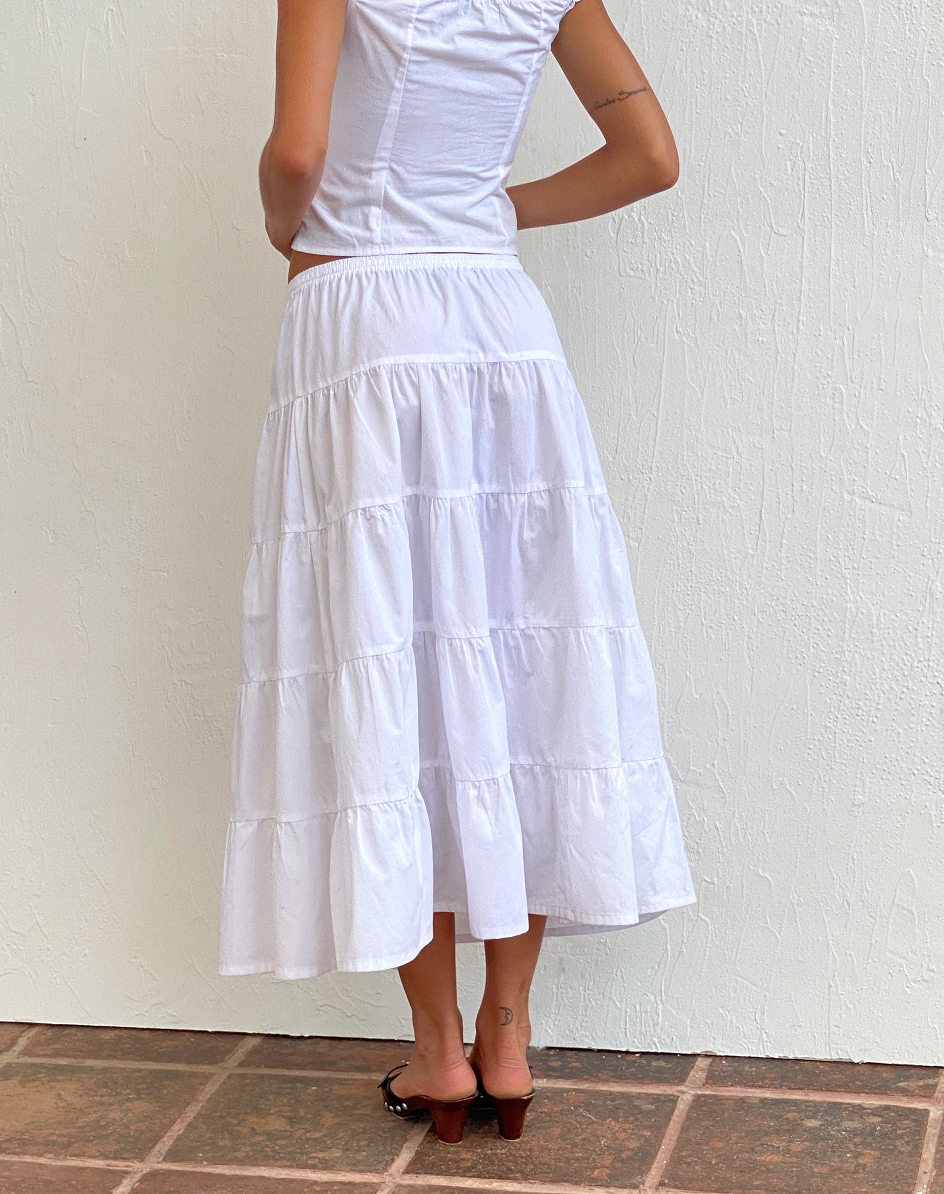 Image of Izumi Tiered Midi Skirt in Poplin White